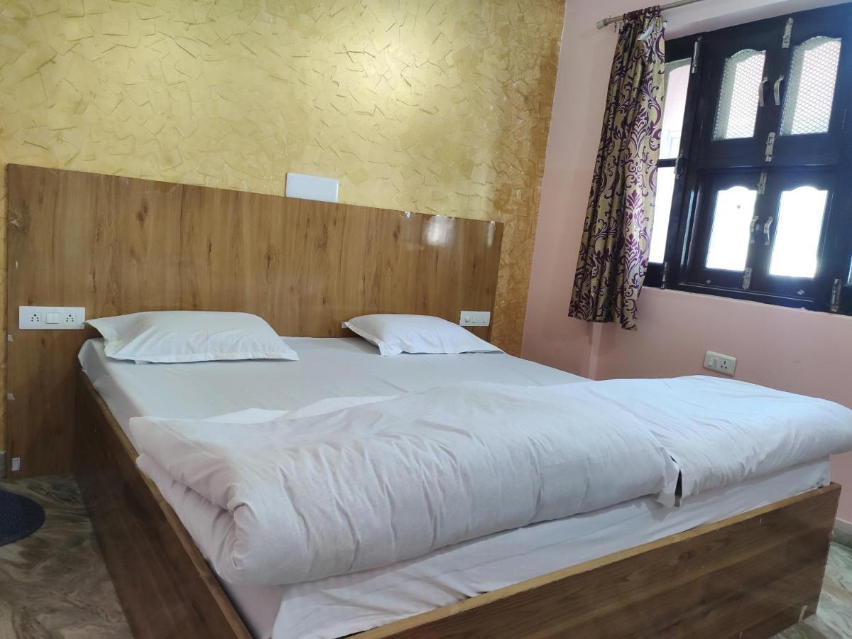 Choudhary Guest House Удайпур Экстерьер фото